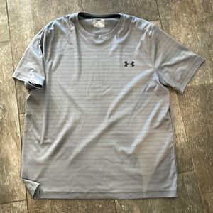 Under Armour Mens Grey loose fit t-shirt size large